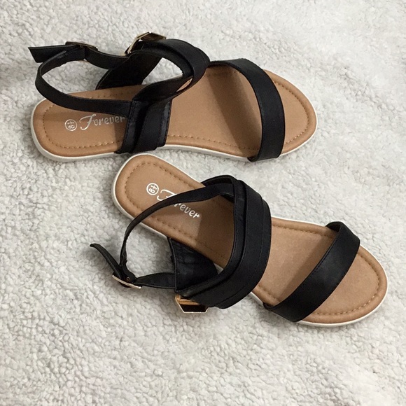 Sandals - Picture 4 of 4